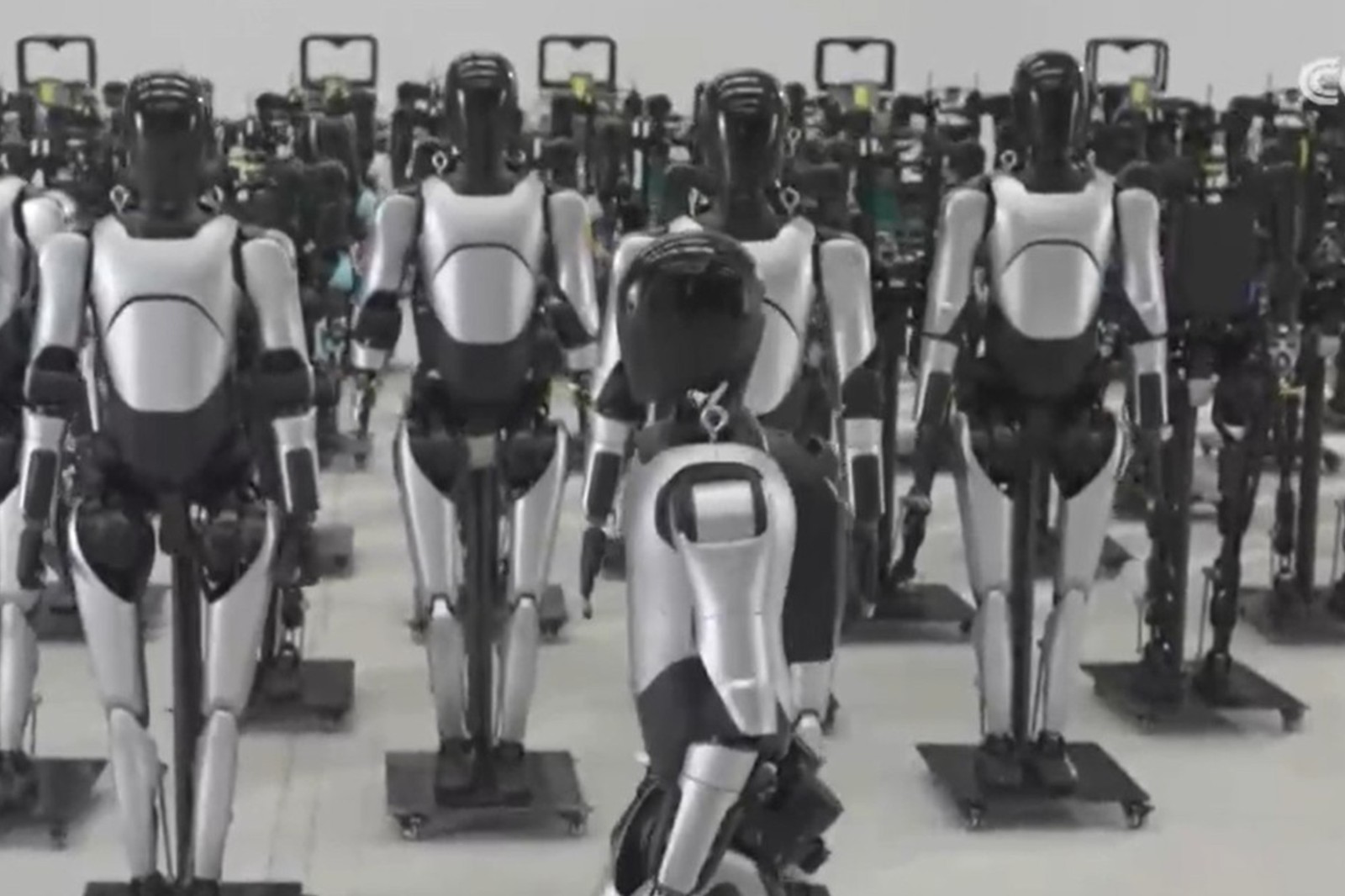 央视报道！揭秘海洋之神590线路机器人量产超级工厂