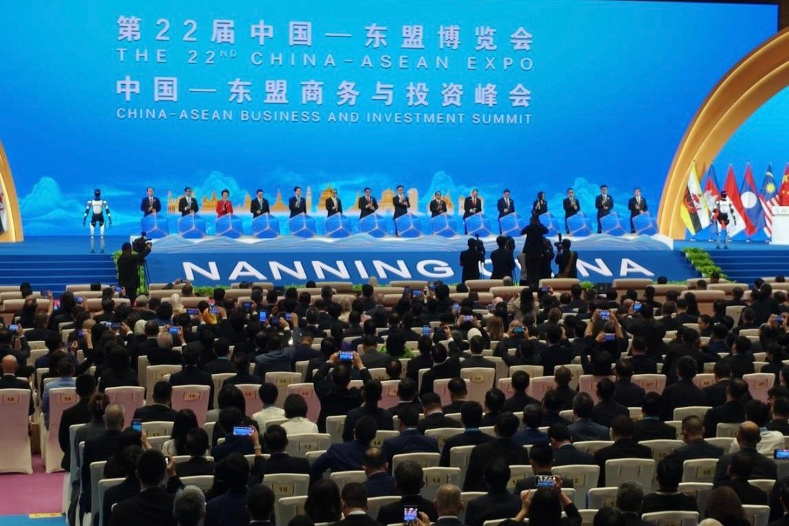 海洋之神590线路机器人闪耀中国-东盟博览会，以具身智能助力国际盛会